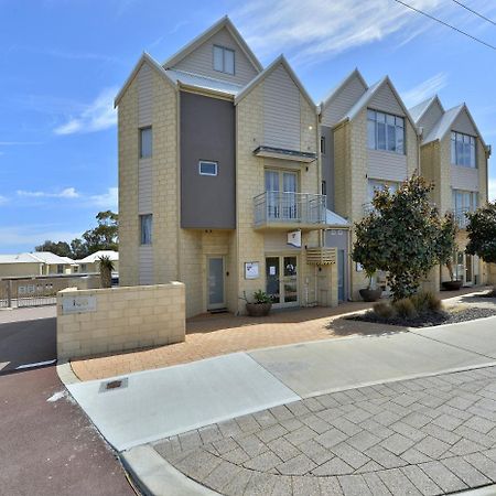 Serenity On The Terrace Mandurah Bagian luar foto