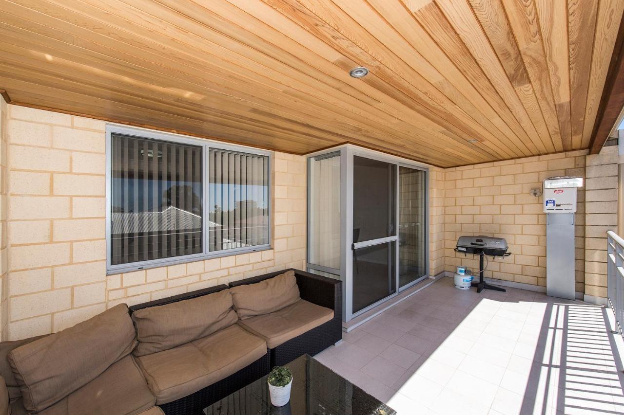 Serenity On The Terrace Mandurah Bagian luar foto