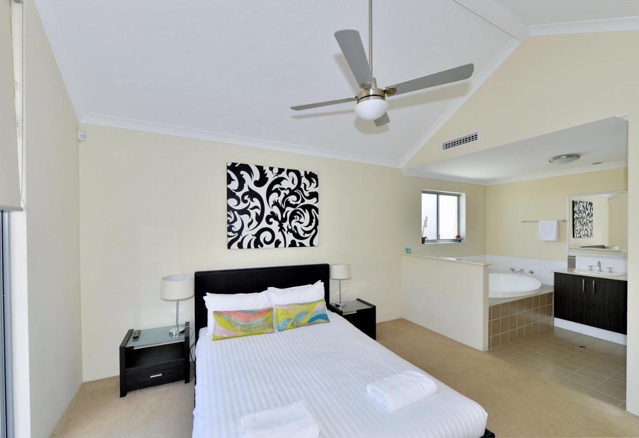 Serenity On The Terrace Mandurah Bagian luar foto
