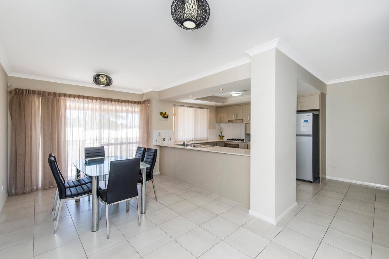 Serenity On The Terrace Mandurah Bagian luar foto