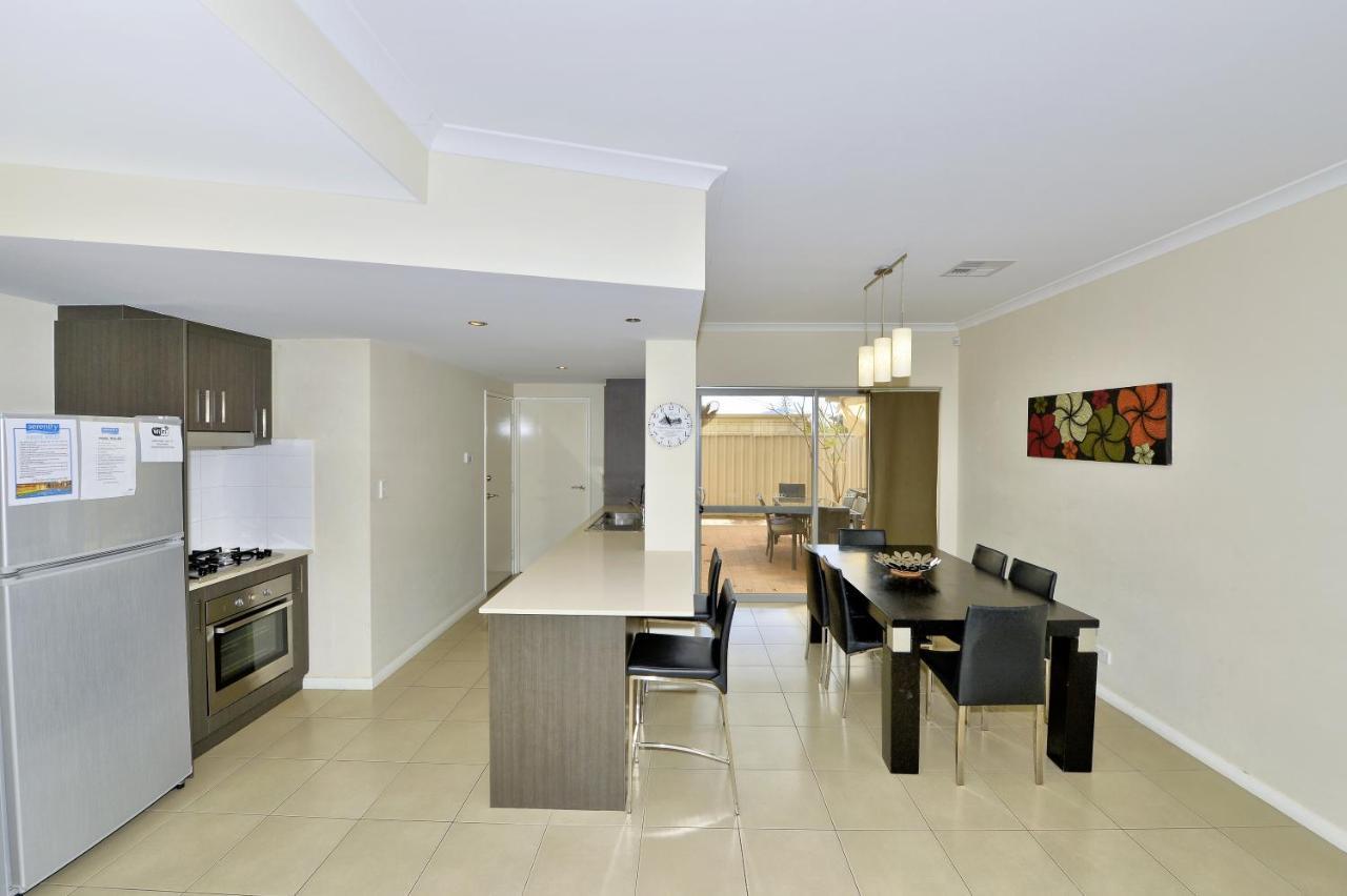 Serenity On The Terrace Mandurah Bagian luar foto