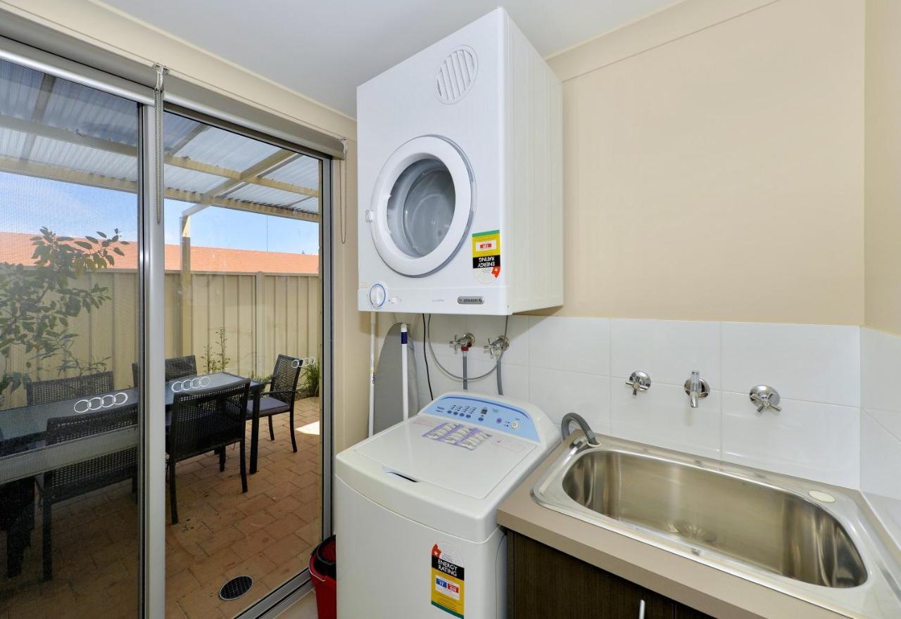 Serenity On The Terrace Mandurah Bagian luar foto