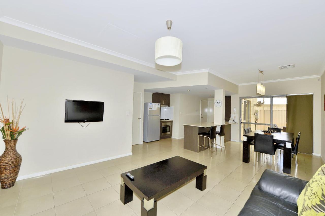 Serenity On The Terrace Mandurah Bagian luar foto