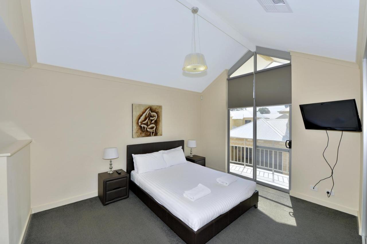 Serenity On The Terrace Mandurah Bagian luar foto