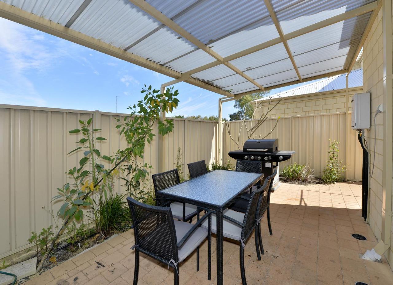 Serenity On The Terrace Mandurah Bagian luar foto