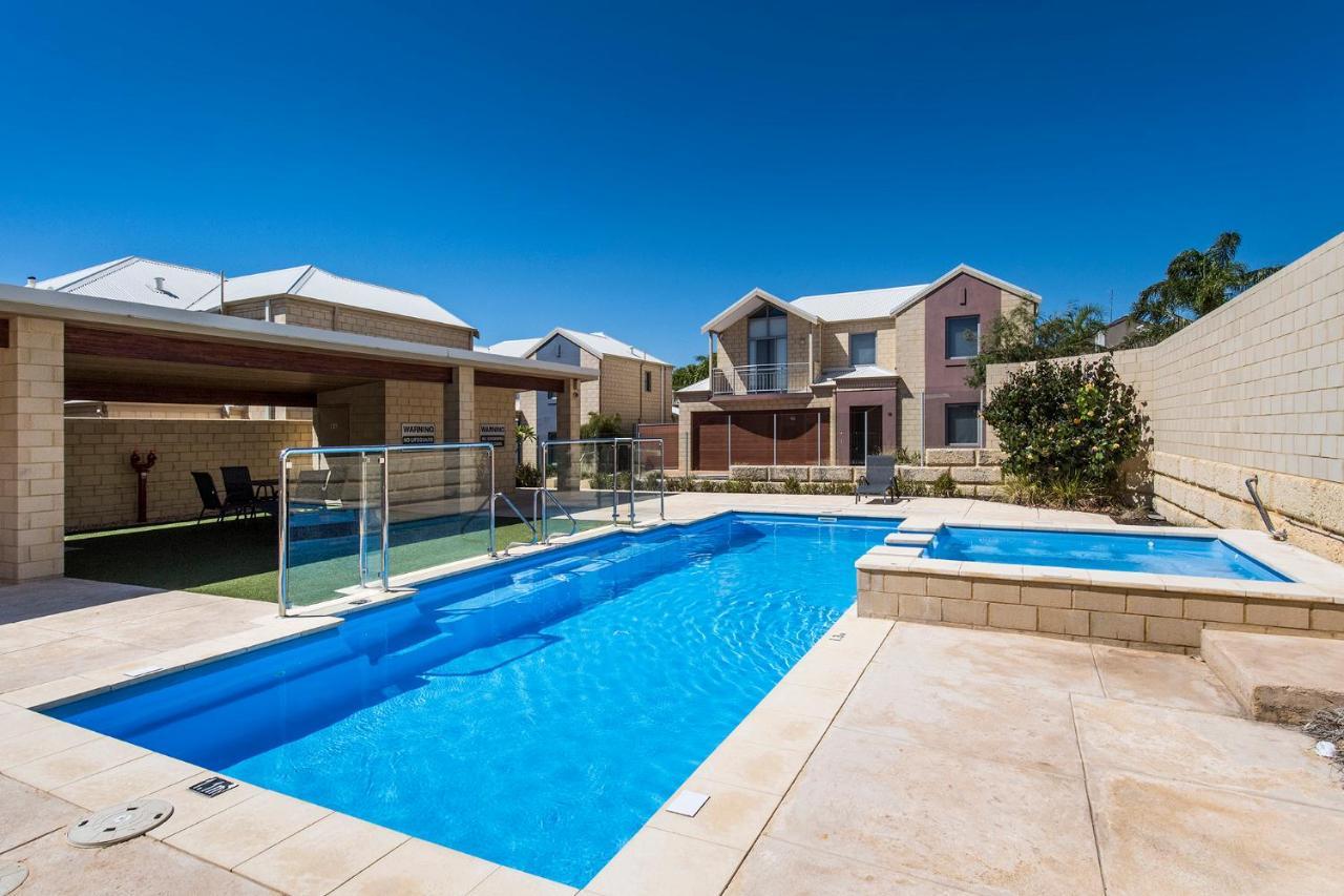 Serenity On The Terrace Mandurah Bagian luar foto